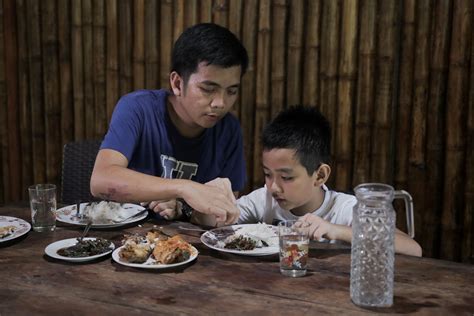 TSUPA: Tagalog.